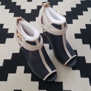 Tommy Hilfiger Navy Cream Peep Toe Booties